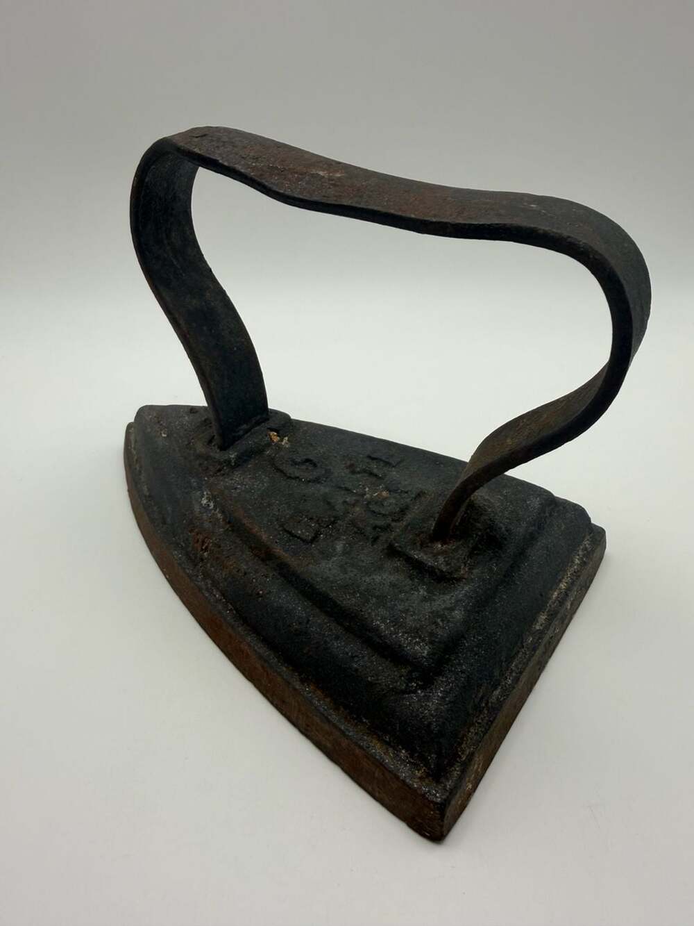 Vintage Cast Iron Sad Iron Number 6